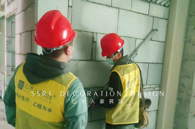 湯遜湖一號(hào)裝修工地砌墻施工巡檢