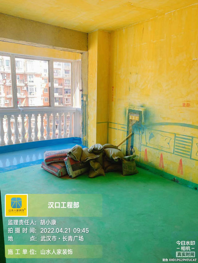 長青廣場(chǎng)防水試水瓷磚材料進(jìn)場(chǎng)