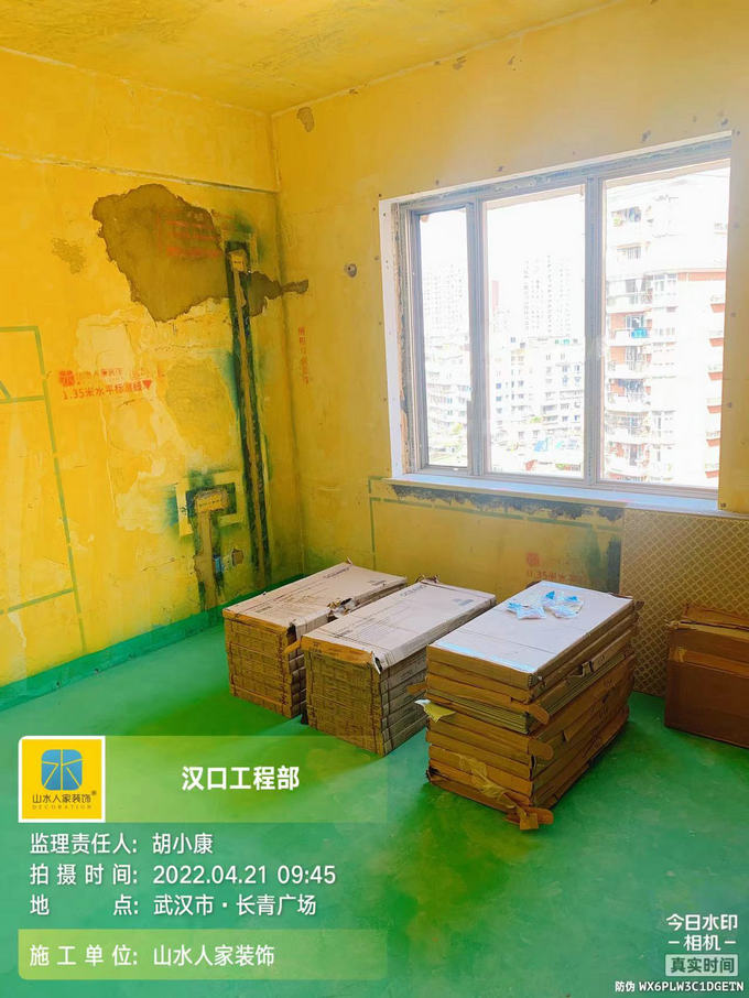 長青廣場(chǎng)防水試水瓷磚材料進(jìn)場(chǎng)